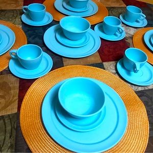 Vintage 1960’s Melmac dinner set of 5 / 25 pcs. Made in USA